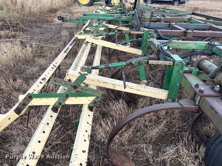 image for item EF6087 John Deere 84-0297 sweep plow