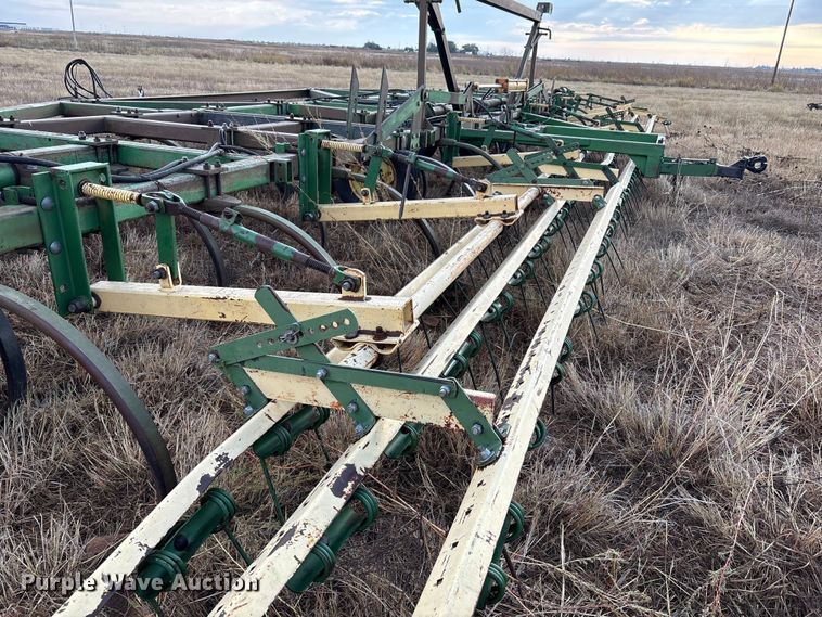 image for item EF6087 John Deere 84-0297 sweep plow