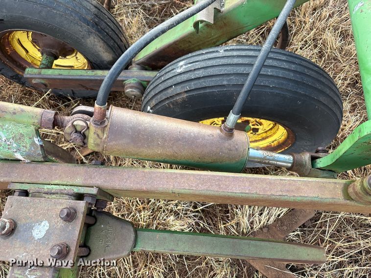 image for item EF6087 John Deere 84-0297 sweep plow