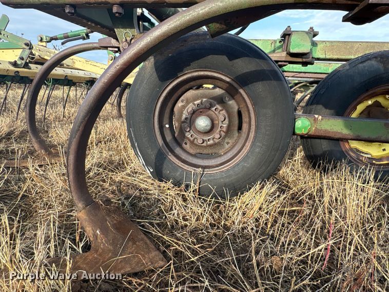 image for item EF6087 John Deere 84-0297 sweep plow