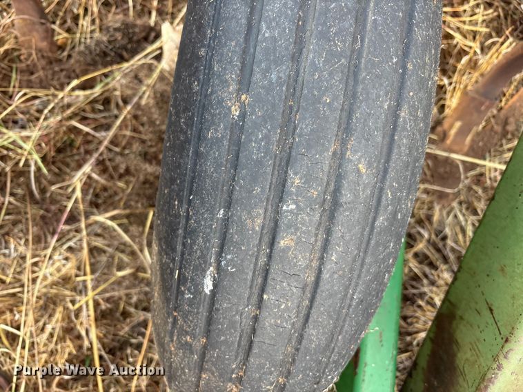 image for item EF6087 John Deere 84-0297 sweep plow