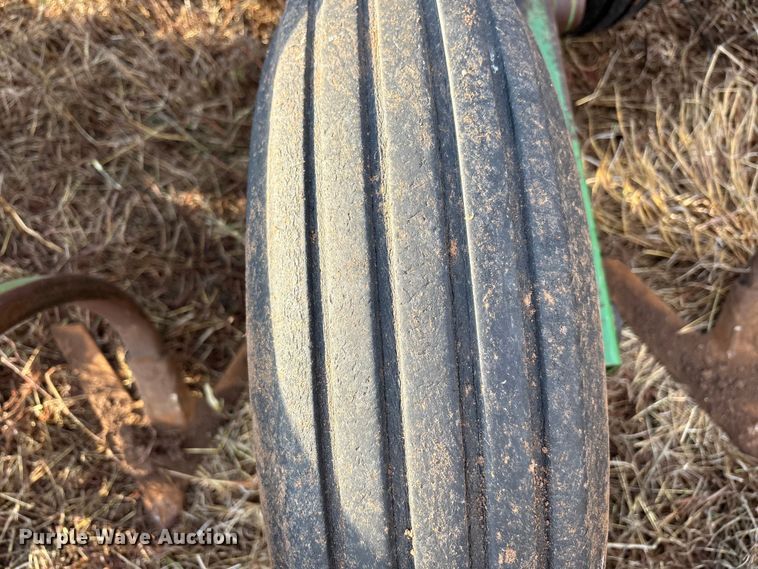 image for item EF6087 John Deere 84-0297 sweep plow