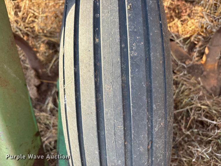 image for item EF6087 John Deere 84-0297 sweep plow