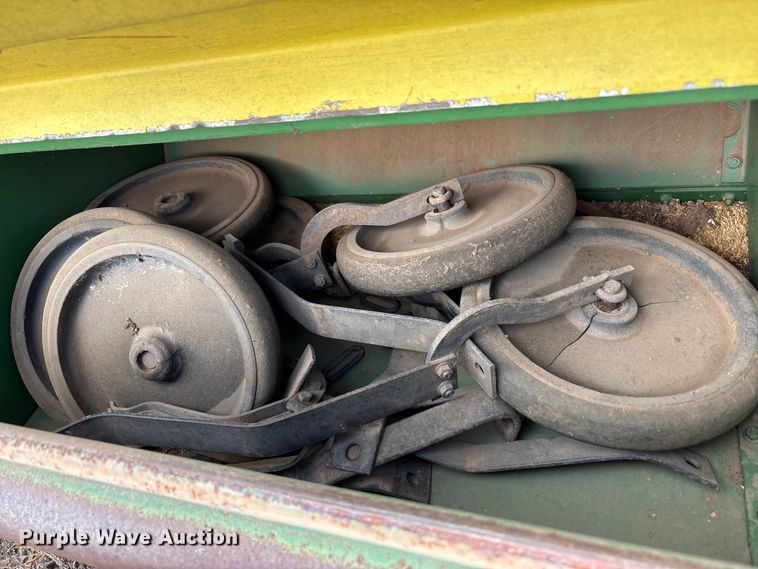 image for item EF6089 (3) John Deere 450 grain drills