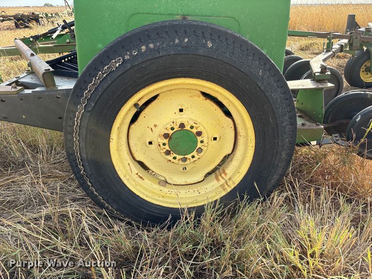 image for item EF6089 (3) John Deere 450 grain drills