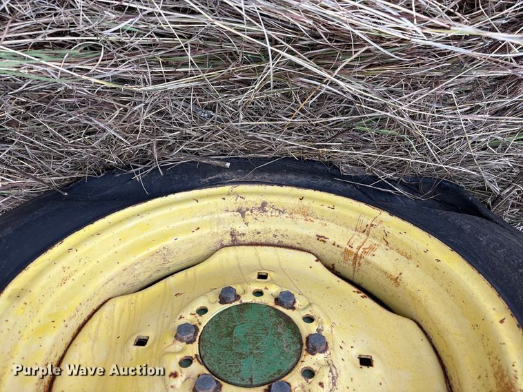 image for item EF6090 (2) John Deere 8200 grain drills