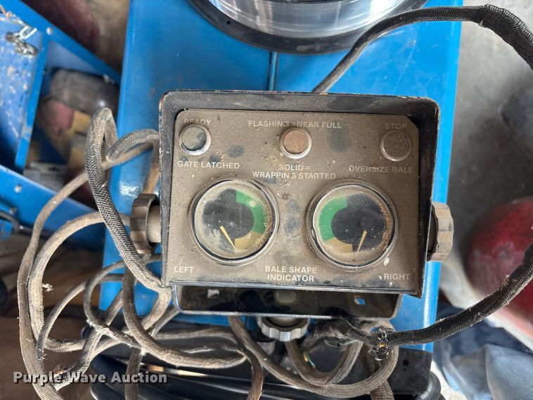 image for item EF6092 John Deere 530 Hay baler