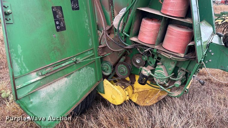 image for item EF6093 John Deere 430 round baler