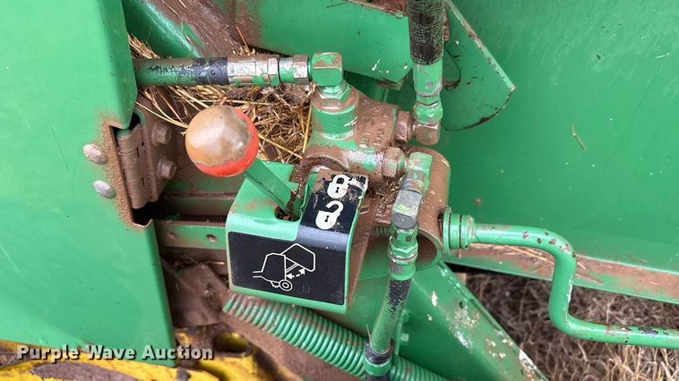 image for item EF6093 John Deere 430 round baler