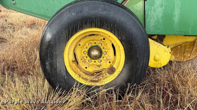 image for item EF6093 John Deere 430 round baler