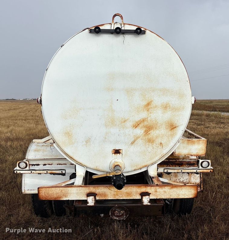 image for item EF6094 Nurse trailer