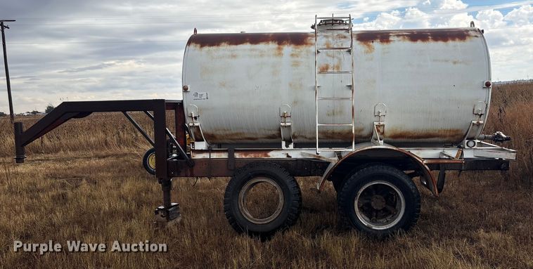 image for item EF6094 Nurse trailer