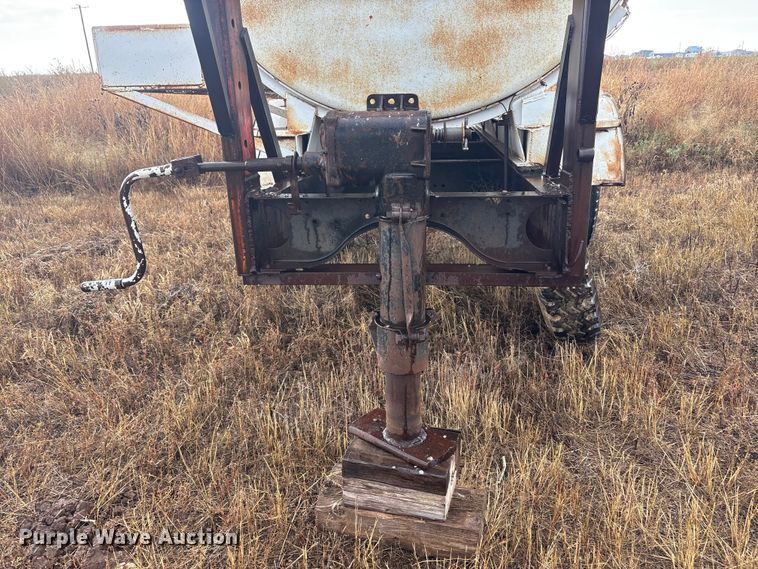 image for item EF6094 Nurse trailer