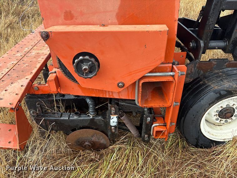 image for item EF6095 Tye 124-7330A grain drill