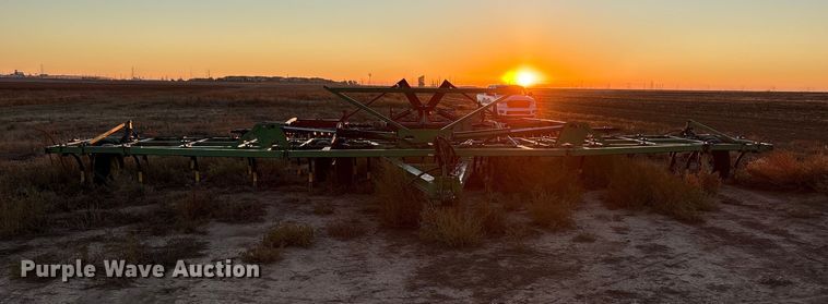 image for item EF6121 John Deere field cultivator