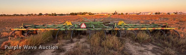 image for item EF6121 John Deere field cultivator