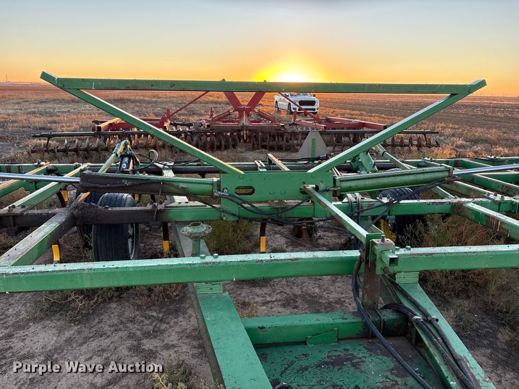 image for item EF6121 John Deere field cultivator