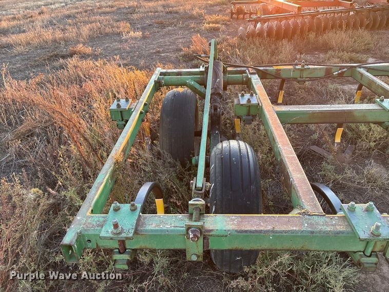 image for item EF6121 John Deere field cultivator