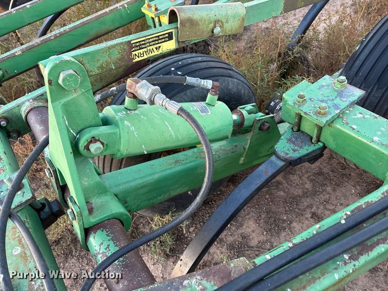image for item EF6121 John Deere field cultivator