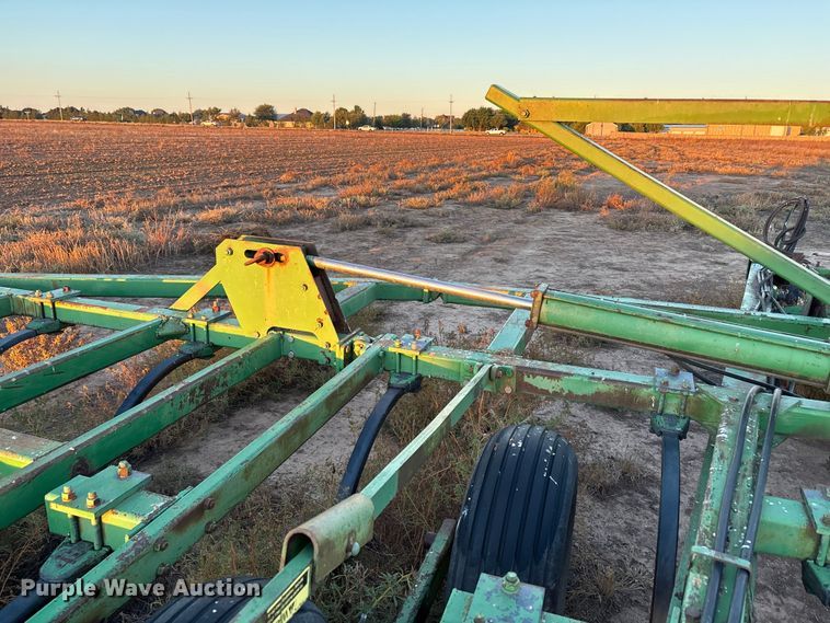 image for item EF6121 John Deere field cultivator