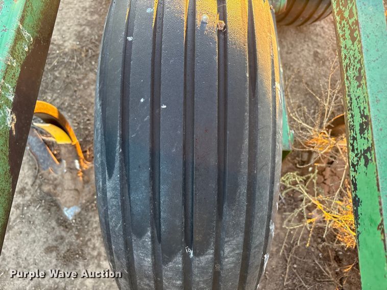 image for item EF6121 John Deere field cultivator