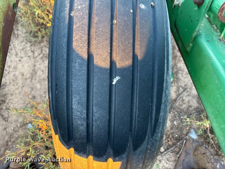 image for item EF6121 John Deere field cultivator