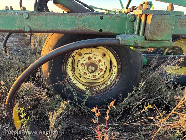 image for item EF6121 John Deere field cultivator