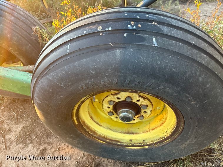 image for item EF6121 John Deere field cultivator