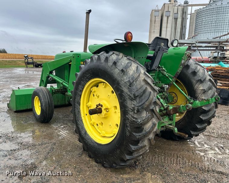 image for item EL0040 1978 John Deere 2840 tractor