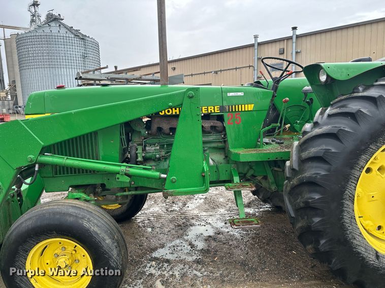 image for item EL0040 1978 John Deere 2840 tractor