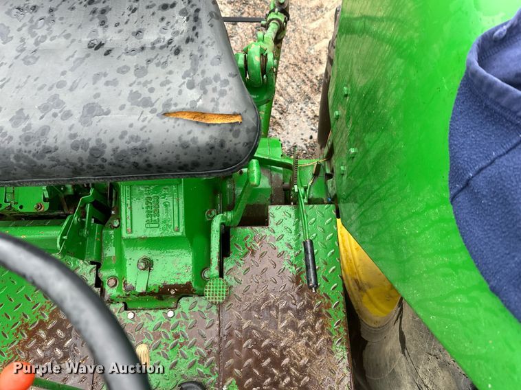 image for item EL0040 1978 John Deere 2840 tractor