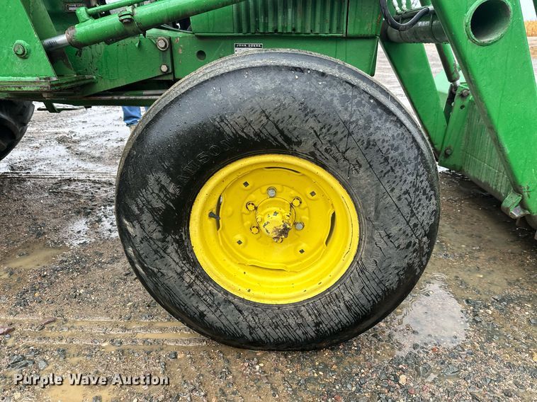 image for item EL0040 1978 John Deere 2840 tractor