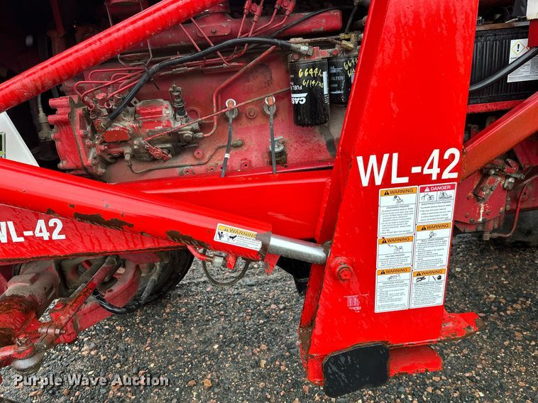image for item EL0041 International Harvester F966 tractor
