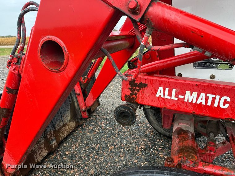 image for item EL0041 International Harvester F966 tractor