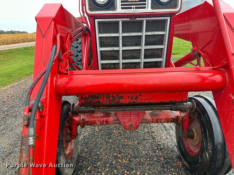 image for item EL0041 International Harvester F966 tractor