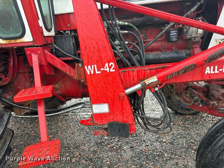 image for item EL0041 International Harvester F966 tractor