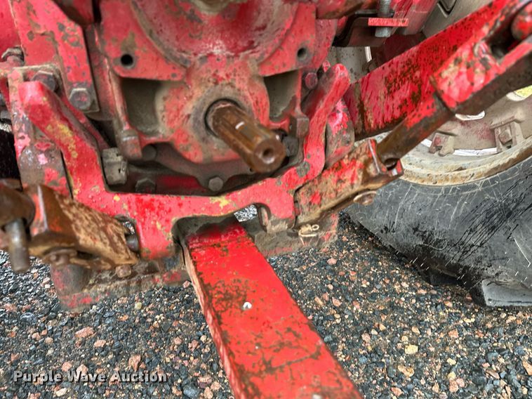 image for item EL0041 International Harvester F966 tractor