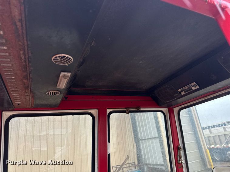 image for item EL0041 International Harvester F966 tractor