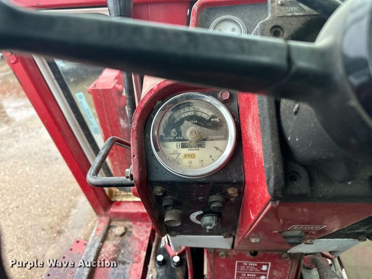 image for item EL0041 International Harvester F966 tractor