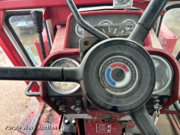 image for item EL0041 International Harvester F966 tractor