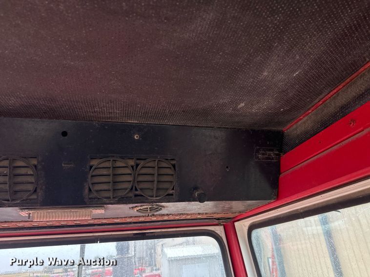 image for item EL0041 International Harvester F966 tractor