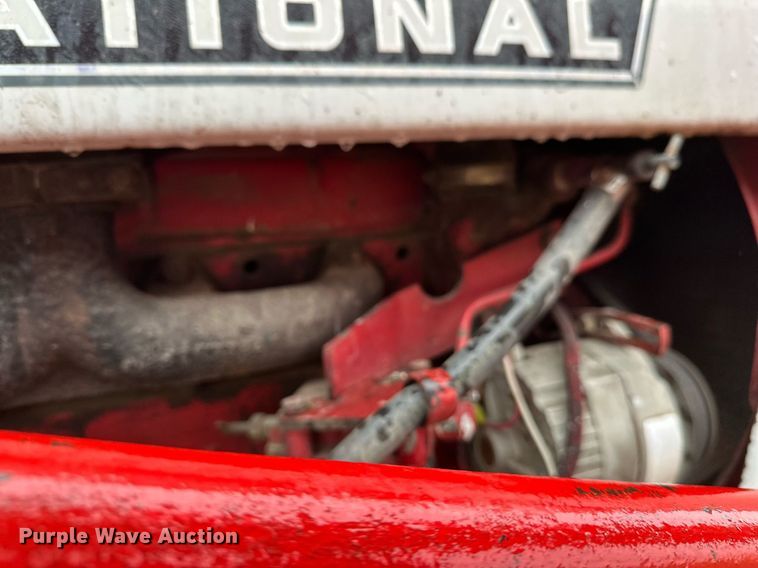 image for item EL0041 International Harvester F966 tractor