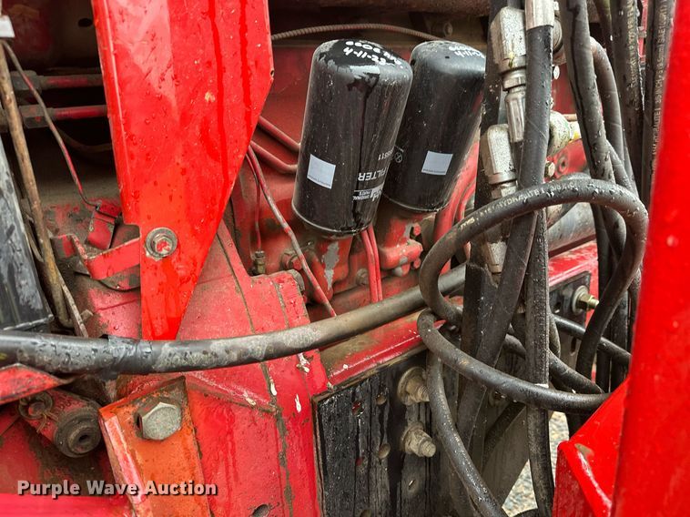 image for item EL0041 International Harvester F966 tractor