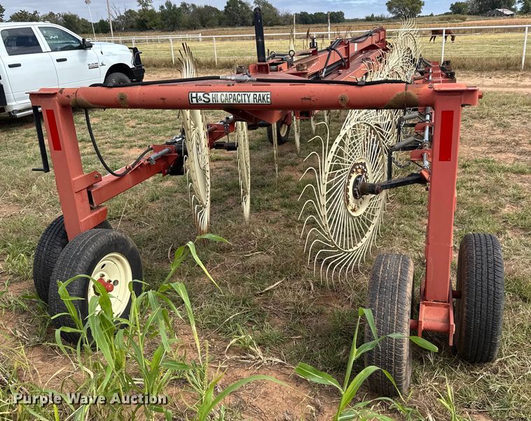image for item EM8364 H&S BF14HC hay rake
