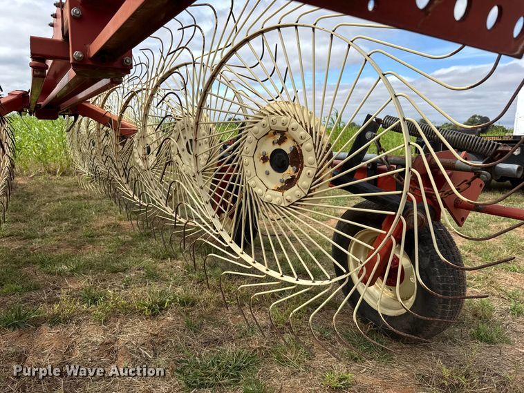 image for item EM8364 H&S BF14HC hay rake