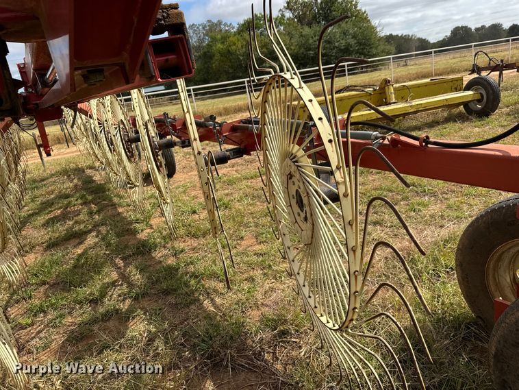 image for item EM8364 H&S BF14HC hay rake