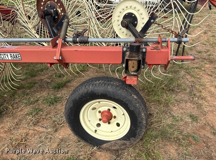 image for item EM8364 H&S BF14HC hay rake