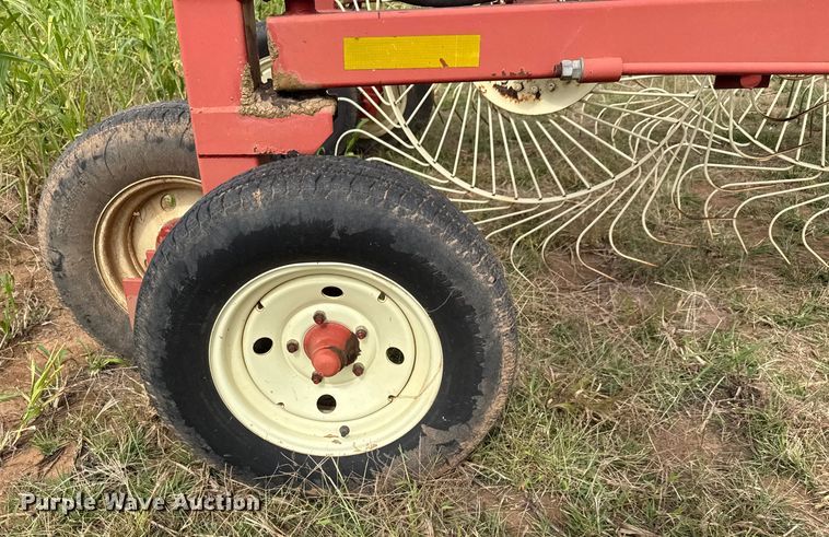 image for item EM8364 H&S BF14HC hay rake