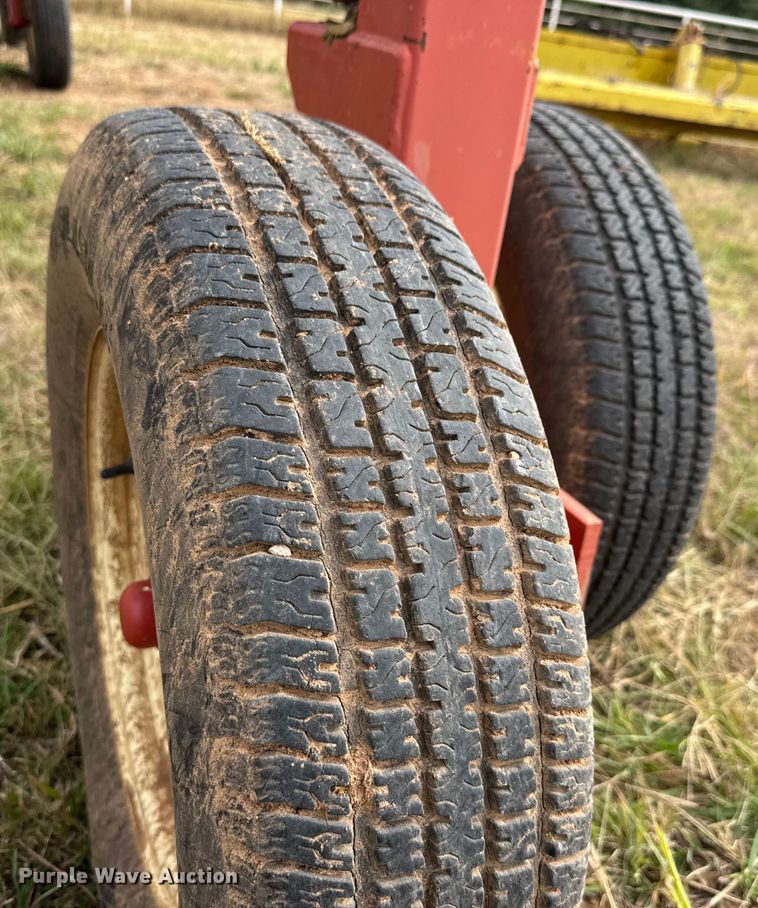 image for item EM8364 H&S BF14HC hay rake