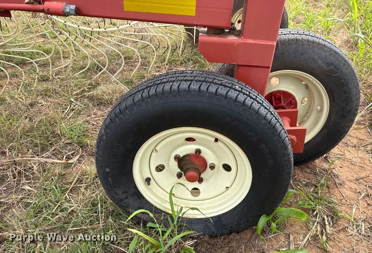 image for item EM8364 H&S BF14HC hay rake